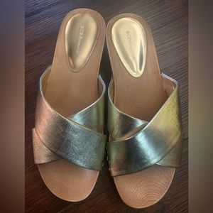 🎉Just Listed - BCBG Sandals
